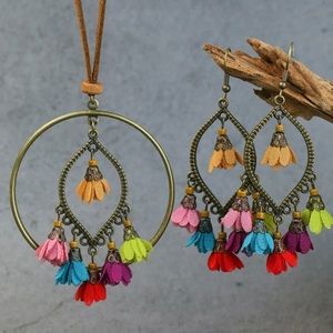 🌸 #921-47.  Ethnic vintage set